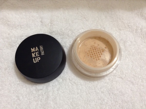 Основы основ - база под макияж и рассыпчатая пудра от Make Up Factory