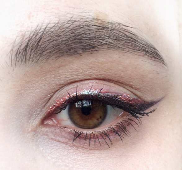 Urban Decay Liquid Moondust Eyeshadow