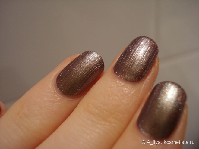 Chanel Le Vernis Nail Colour #757 Rose Fusion