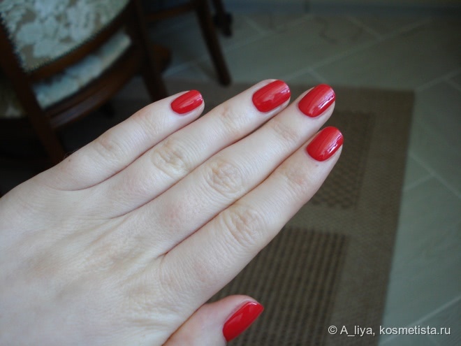 La petite Robe noire Guerlain Nail Colour # 003 Red Heels
