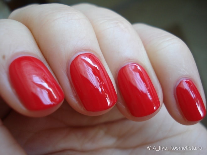 La petite Robe noire Guerlain Nail Colour # 003 Red Heels