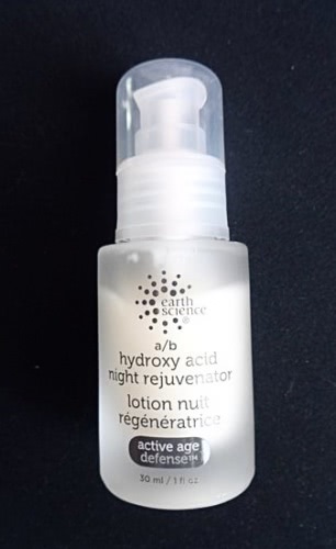 Подводя итоги уходящей зимы ...и работы кислотного пилинга Earth Science Active Age Defense A/B Hydroxy Acid Night Rejuvenator