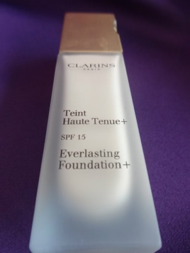 Устойчивый идеал от Clarins: Teint Haute Tenue Everlasting Foundation spf 15 #108 sand