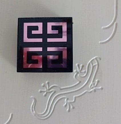 В них нельзя не влюбиться! Givenchy Le Prisme Blush Powder Blush #22 Vintage Pink