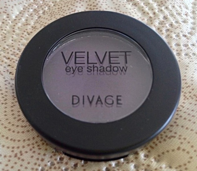 Бюджетные находки уходящего сезона: Vivienne Sabo, Rimmel, Divage