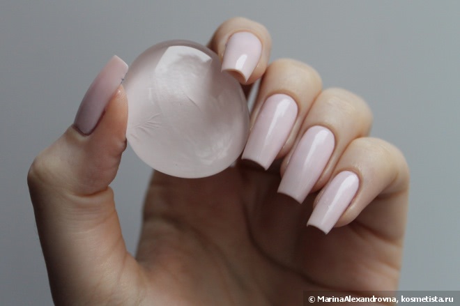 Нежный, скромный Essie Fiji