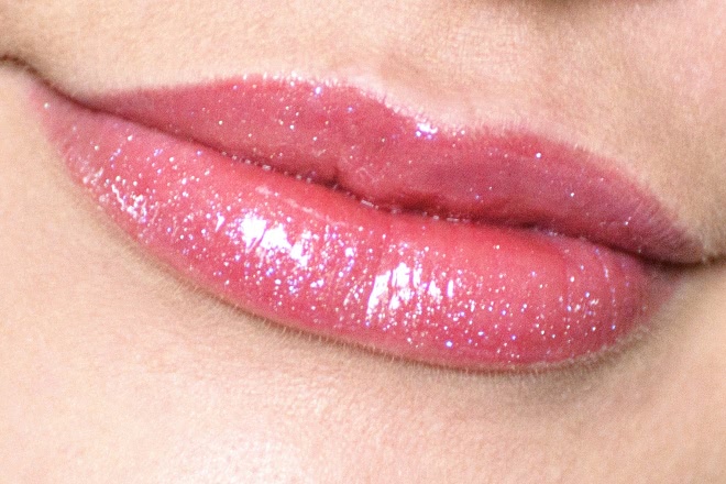 Ультра-сверкающий блеск для губ Lancome Juicy Tubes Ultra Shiny Lipgloss в оттенке 19 Lychee
