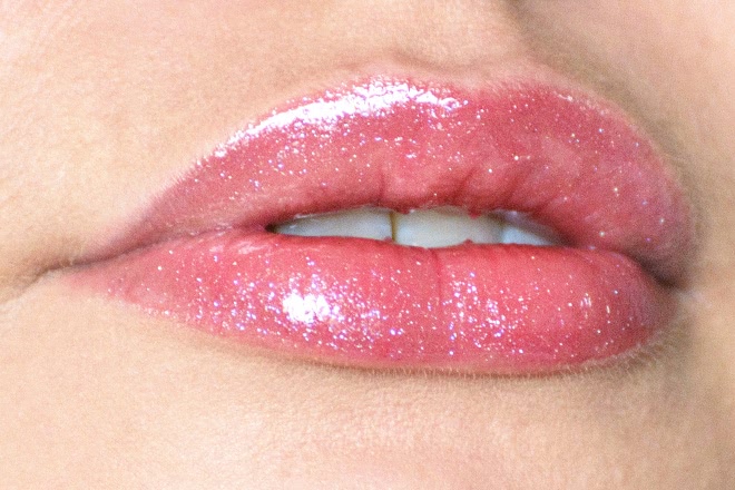 Ультра-сверкающий блеск для губ Lancome Juicy Tubes Ultra Shiny Lipgloss в оттенке 19 Lychee