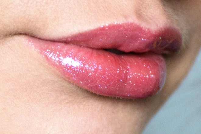 Ультра-сверкающий блеск для губ Lancome Juicy Tubes Ultra Shiny Lipgloss в оттенке 19 Lychee