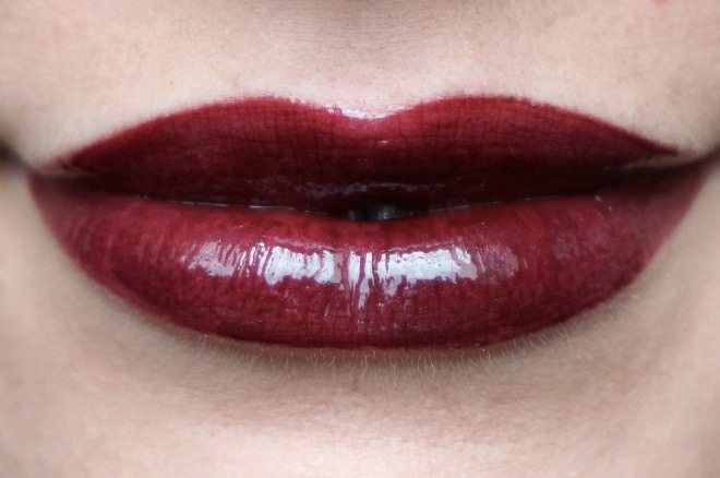 Прекрасный и ужасный Chanel Rouge Allure Extrait De Gloss 72 Controversy
