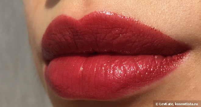 Моя истинная драгоценность Увлажняющая помада с блеском Chanel Rouge Coco Shine Hydrating Sheer Lipshine в оттенке 112 Temeraire. Chanel Les Automnales Fall 2015 Collection