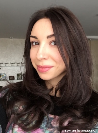 Увлажняющая помада с блеском Chanel Rouge Coco Shine Hydrating Sheer Lipshine в оттенке 94 Confident, 96 Aura