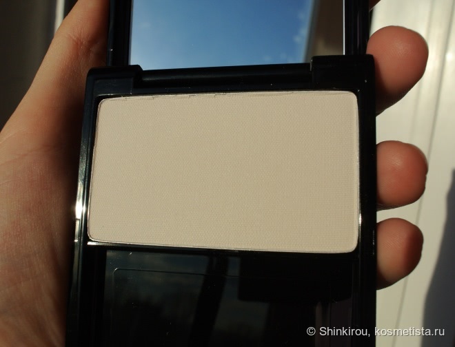Лунный свет. Shiseido Luminizing Satin Face Color WT905
