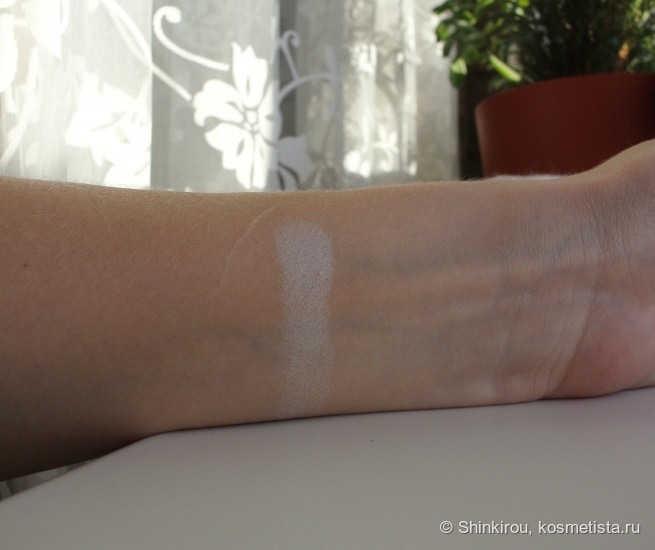 Лунный свет. Shiseido Luminizing Satin Face Color WT905