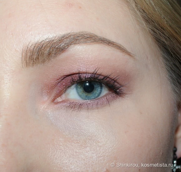 Палетка теней Oriflame Giordani Gold Eye Shadow Quad в оттенке 32077 Radiant Plum