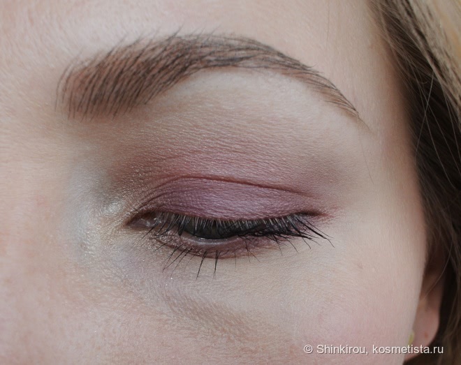 Палетка теней Oriflame Giordani Gold Eye Shadow Quad в оттенке 32077 Radiant Plum