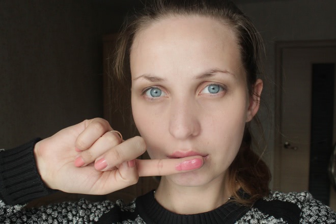 Если вы в поисках розового нюда, тогда вам сюда Rouge Dior Nude Lip Blush Voluptous Care № 263 Swan и Estee Lauder Pure Color Envy Sculpting Lipstick № 120 Desirable