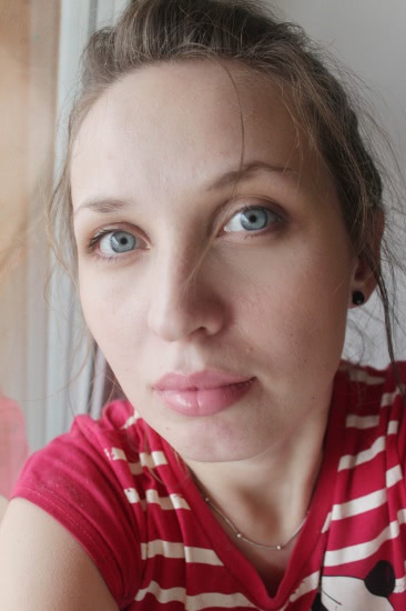 Если вы в поисках розового нюда, тогда вам сюда Rouge Dior Nude Lip Blush Voluptous Care № 263 Swan и Estee Lauder Pure Color Envy Sculpting Lipstick № 120 Desirable