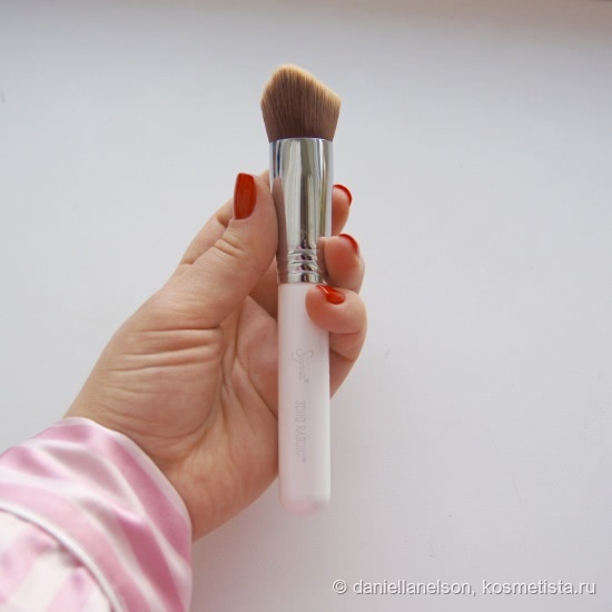 Любовь с первого взгляда с Sigma 3Dhd® Kabuki Brush