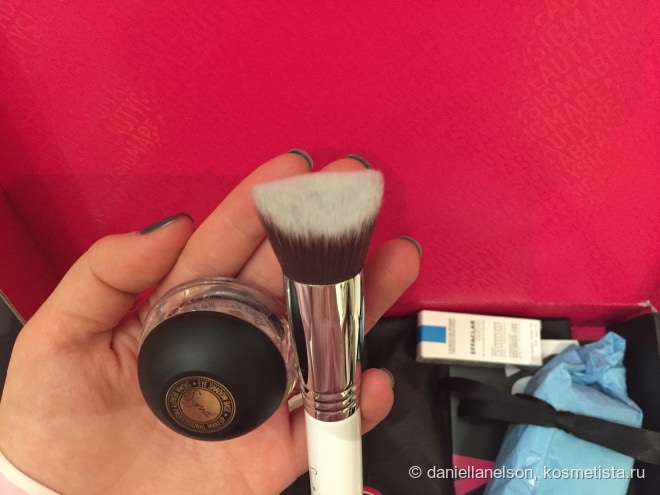 Любовь с первого взгляда с Sigma 3Dhd® Kabuki Brush