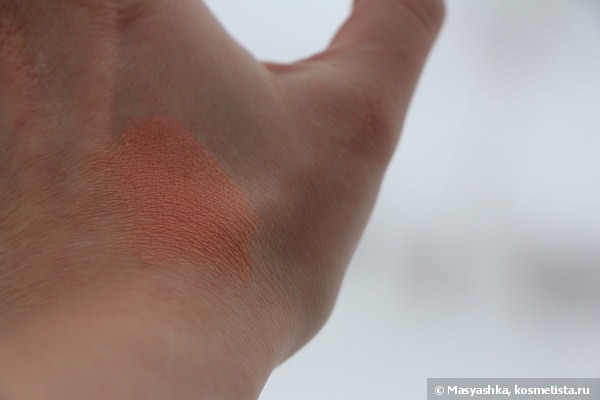 Путешествие по коралловым рифам с Chanel Joues Contraste Powder Blush №82 Reflex
