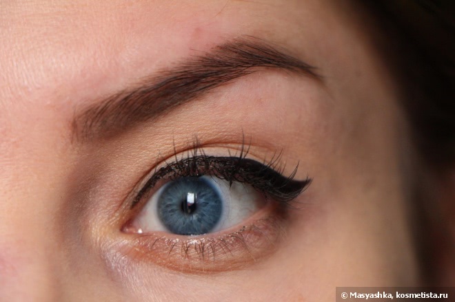 Невидимый помощник Essence Lash&Brow Gel Mascara