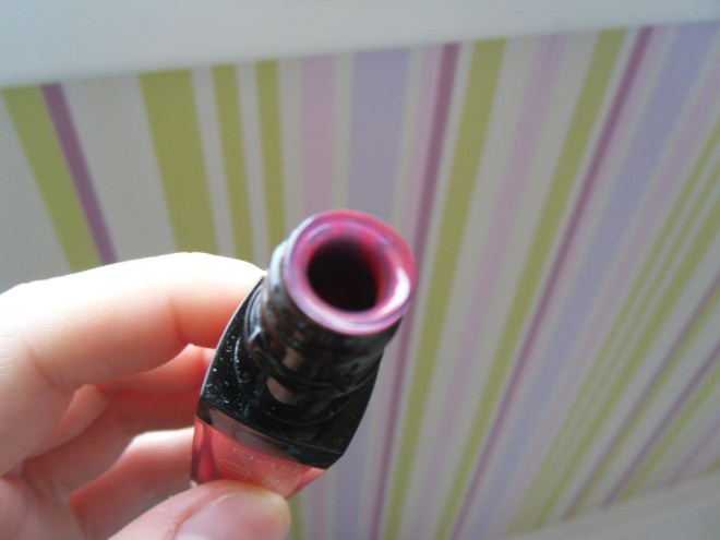 Примеряем красный со стойким блеском для губ Artdeco Lip Brilliance Long Lasting Lip Gloss #04