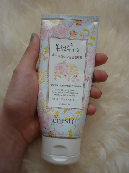 Enesti Rose Hip Oil Foaming Cleanser — Пенка для умывания с маслом шиповника
