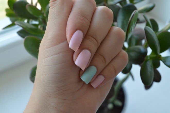 Сладкие цвета от Relouis: лаки Candy Bar в оттенке 3 и 4
