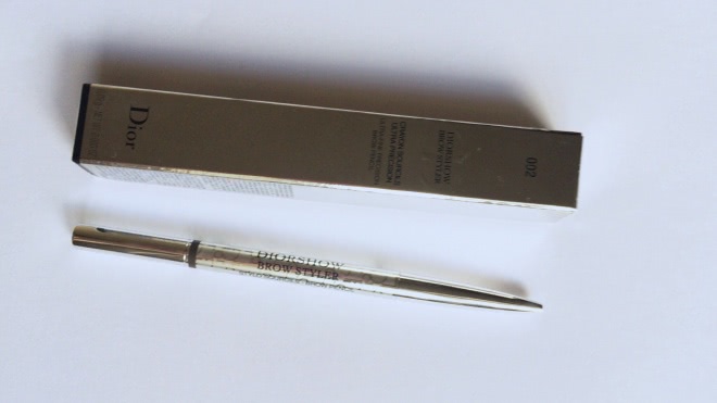 Красивые брови с Dior Diorshow Brow Styler Ultra-Fine Precision Brow Pencil 002 Universal Dark Brown