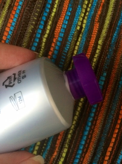 Корейские кремики для рук- Fascy Moisture bomb hand cream Violet и Missha Moist 24 hand cream manuka honey