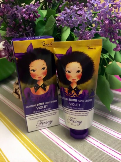 Корейские кремики для рук- Fascy Moisture bomb hand cream Violet и Missha Moist 24 hand cream manuka honey