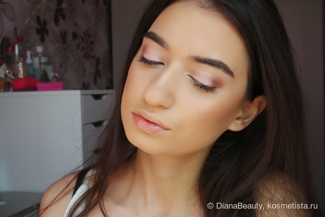 Ну разве она не прекрасна? Too Faced Chocolate Bon Bons Eyeshadow Palette