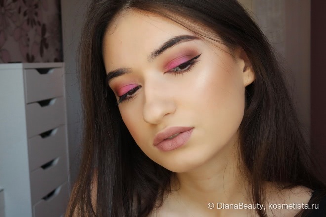 Ну разве она не прекрасна? Too Faced Chocolate Bon Bons Eyeshadow Palette