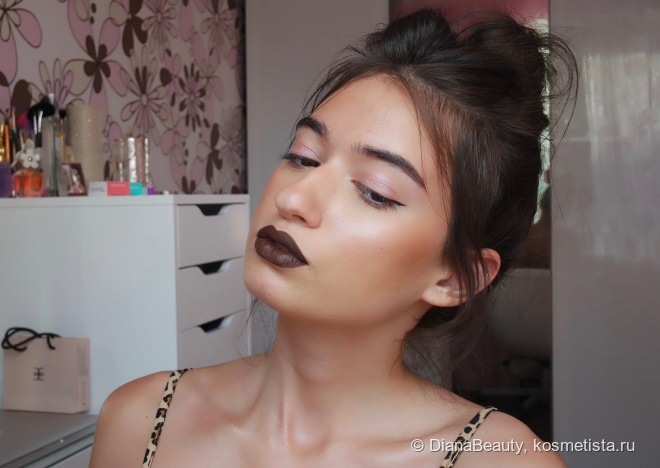 Jeffree Star Velour Liquid Lipstick в оттенке Dominatrix