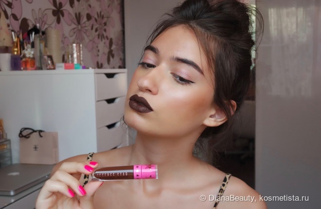 Jeffree Star Velour Liquid Lipstick в оттенке Dominatrix