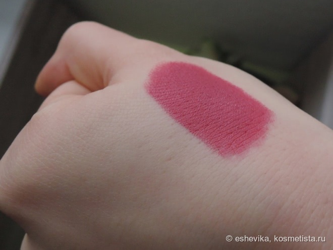 Почему Hollywood Red? Помада Color Sensational от Maybelline