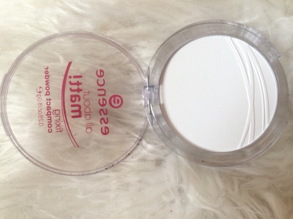 Подруга дней моих суровых Essence all about matt! fixing compact powder