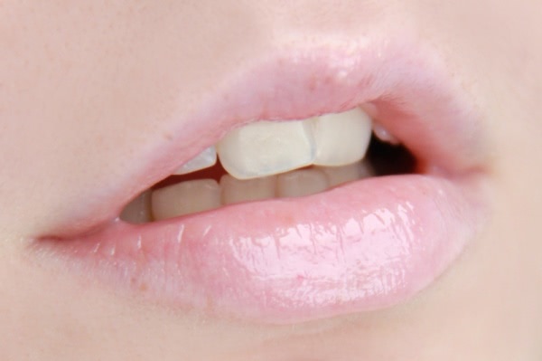 It's skin Macaron Lip Balm #3 Grape - а что на десерт?