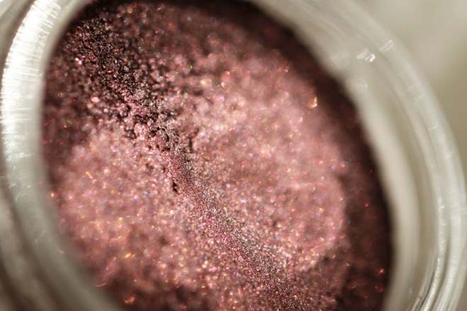 Chanel Illusion D’Ombre Long Wear Luminous Eyeshadow 857 Rouge Noir