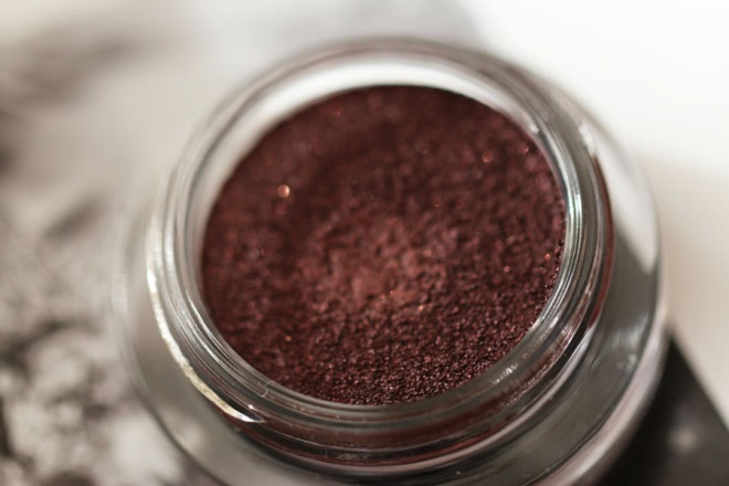 Chanel Illusion D’Ombre Long Wear Luminous Eyeshadow 857 Rouge Noir