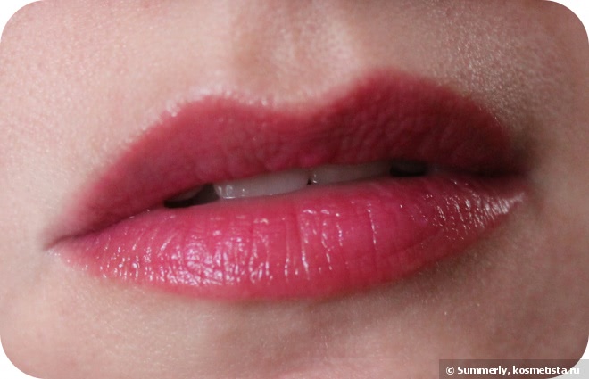 Эффект зацелованных губ от Divage Aqua Tint Lip and Cheek Pigment №3