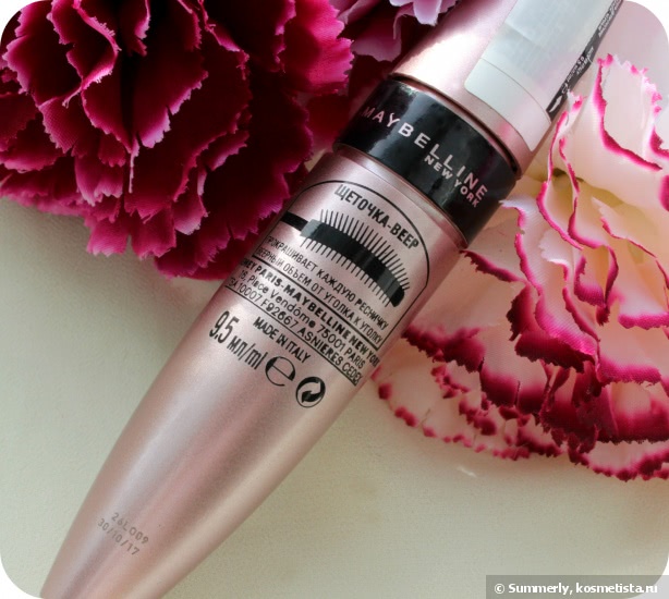 Длина, изгиб и объем от Maybelline Lash Sensational Lash Multiplying Mascara #01 Very Black