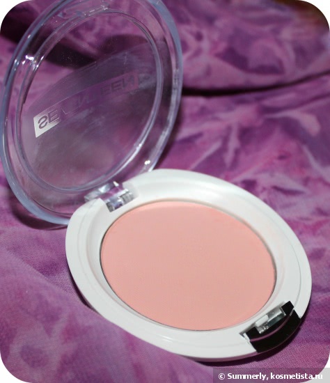Бюджетные румяна с шикарной пигментацией и отличной стойкостью Seventeen Natural-Matte Silky Blusher #12 Peachy Rose