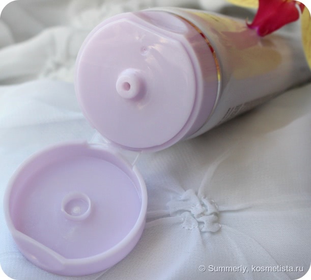 Нежная цветочная пенка Tony Moly Floria Flower Energy Foam Cleanser