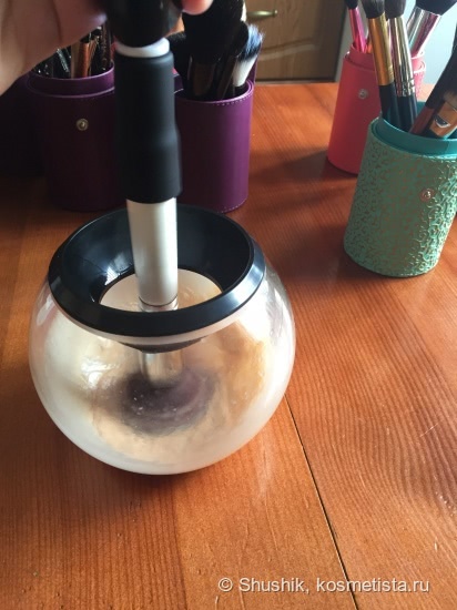 Stylpro Makeup Brush Cleaner and Drier - чудо-прибор для тех, кто не любит мыть кисти так, как не люблю их мыть я
