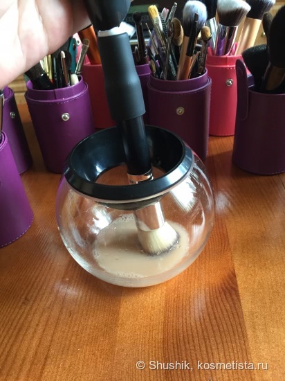 Stylpro Makeup Brush Cleaner and Drier - чудо-прибор для тех, кто не любит мыть кисти так, как не люблю их мыть я