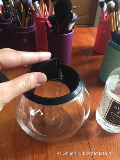 Stylpro Makeup Brush Cleaner and Drier - чудо-прибор для тех, кто не любит мыть кисти так, как не люблю их мыть я