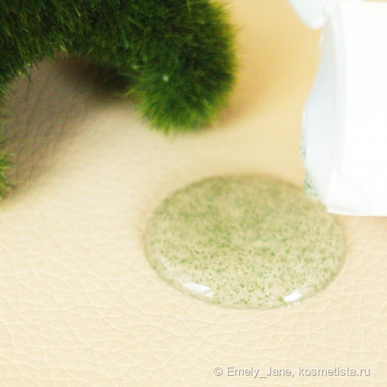 Чистота до скрипа с Volcanic face scrub от Almea