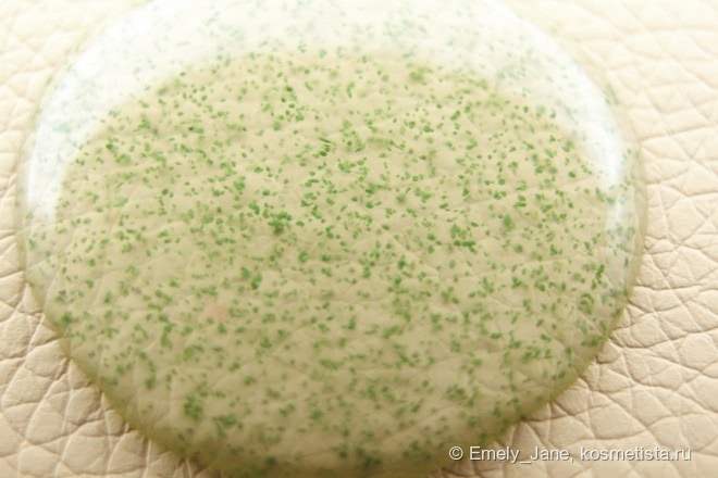 Чистота до скрипа с Volcanic face scrub от Almea